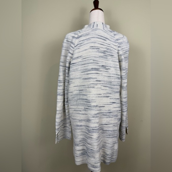 Pure Jill sweater tunic size medium tall v neck with split detail at sleeve - Picture 2 of 9